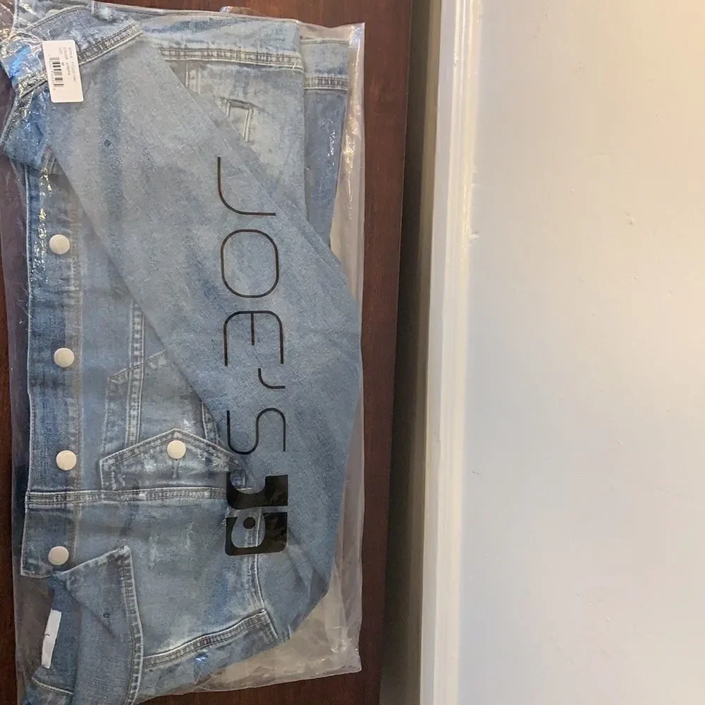 Joe’s men’s  classic Denim Jacket size M, NWT